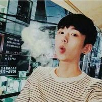 超萌男生头像 一个问的尴尬 一个答的敷衍